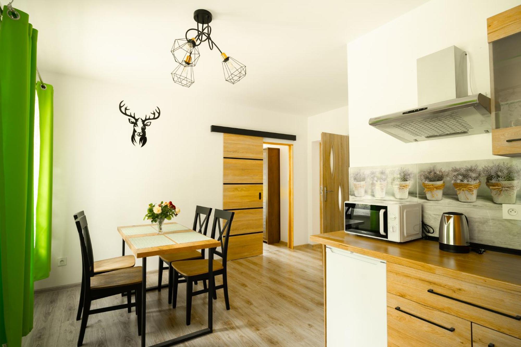 Lesniczowka W Dolinie Apartment